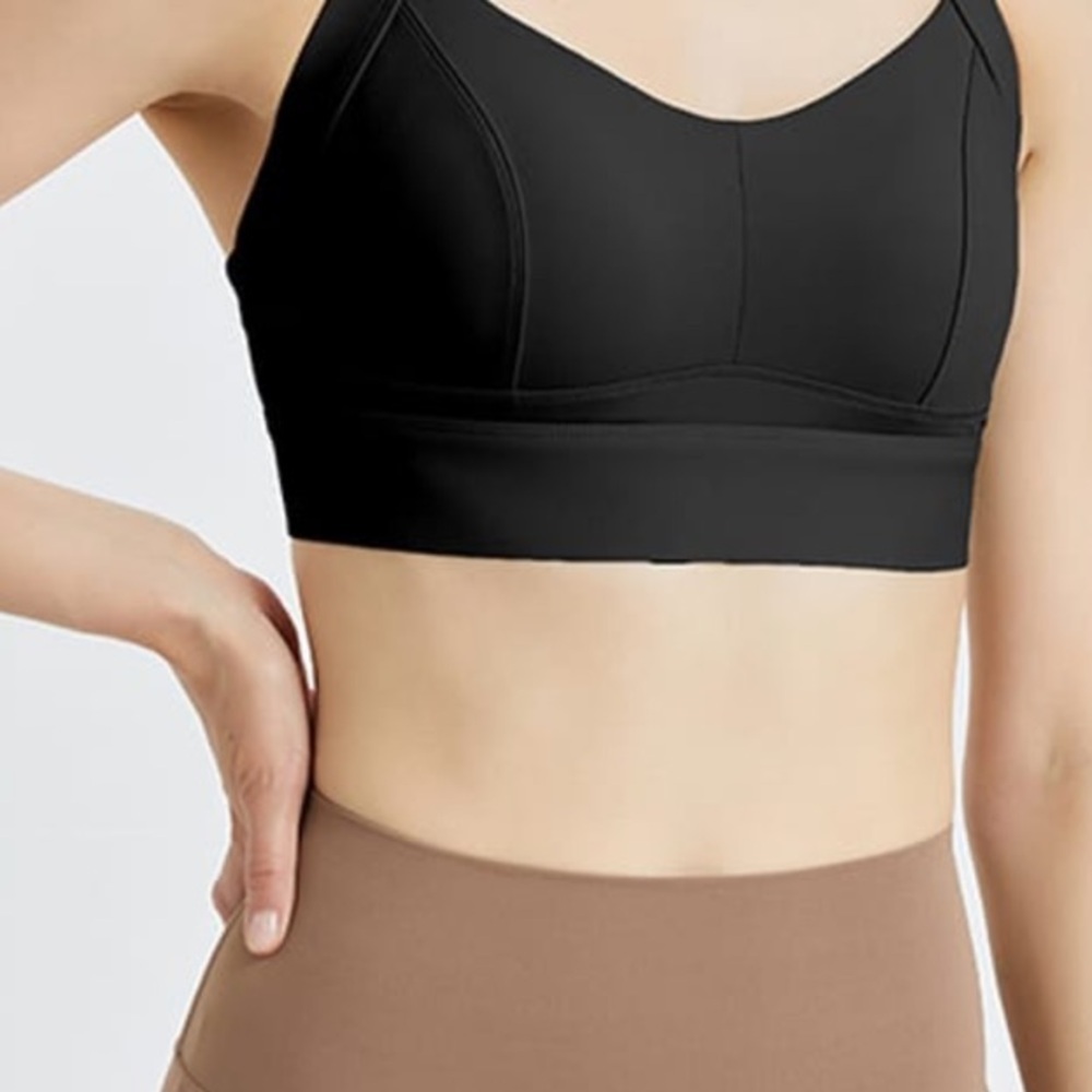 Lululemon black Ribbed Crossover Bra